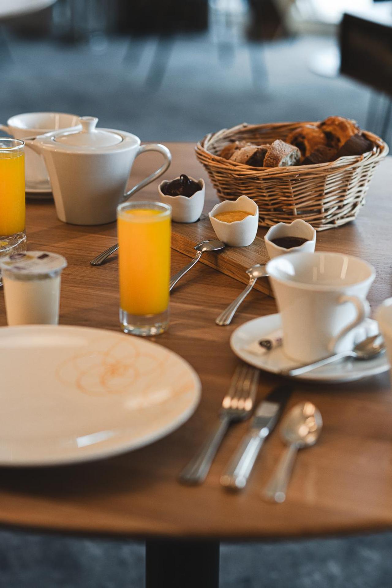 Logis Hotellerie Les Brisants , Restaurant J M Perochon Brétignolles-sur-Mer Εξωτερικό φωτογραφία
